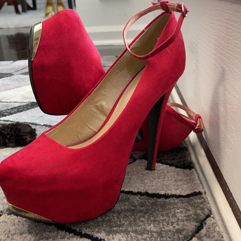 Ready Red Heels - Picture 2 of 4